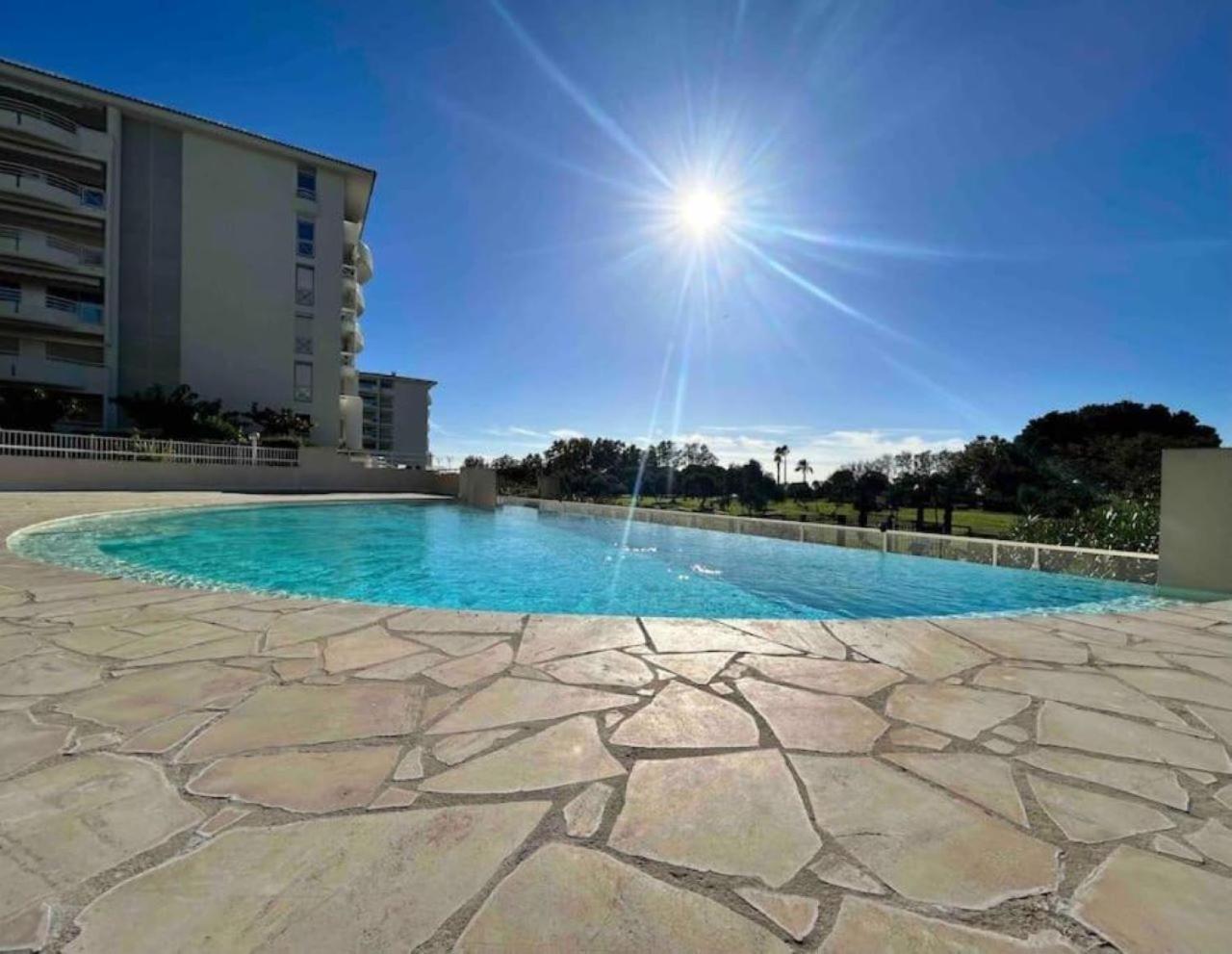 Il Gioiello : Apt 2 Pers, Clim, Piscine, Parking Antibes Exterior foto